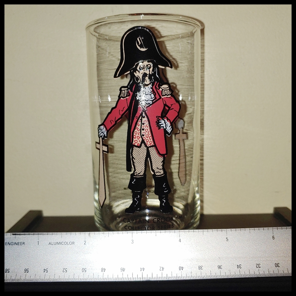 Vintage McDonald's Captain Crook Collector's Series Drinking Glass, 1977 - Picture 5 of 6
